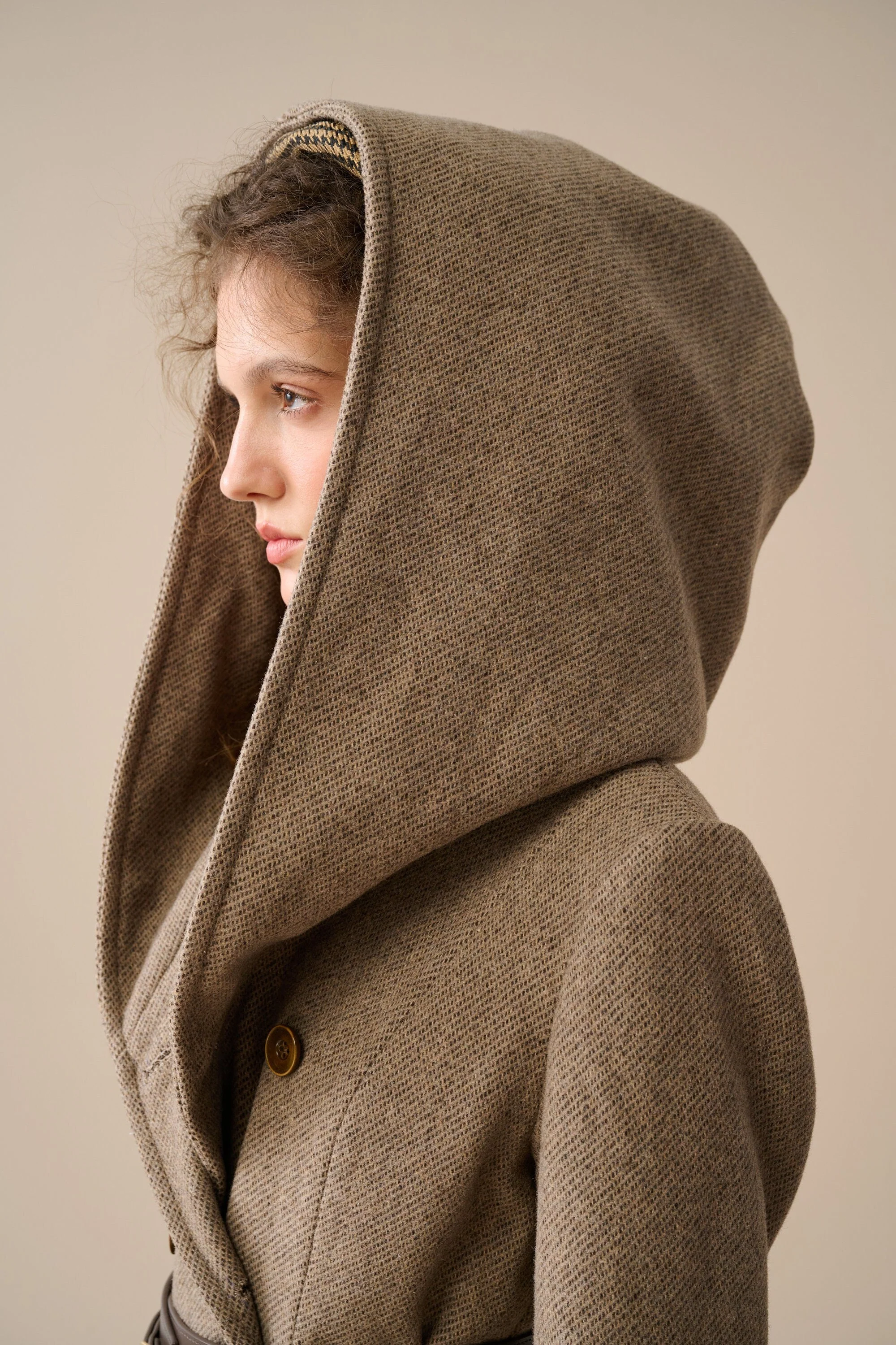 Trista 24 | 100% twill wool hooded coat - Image 6