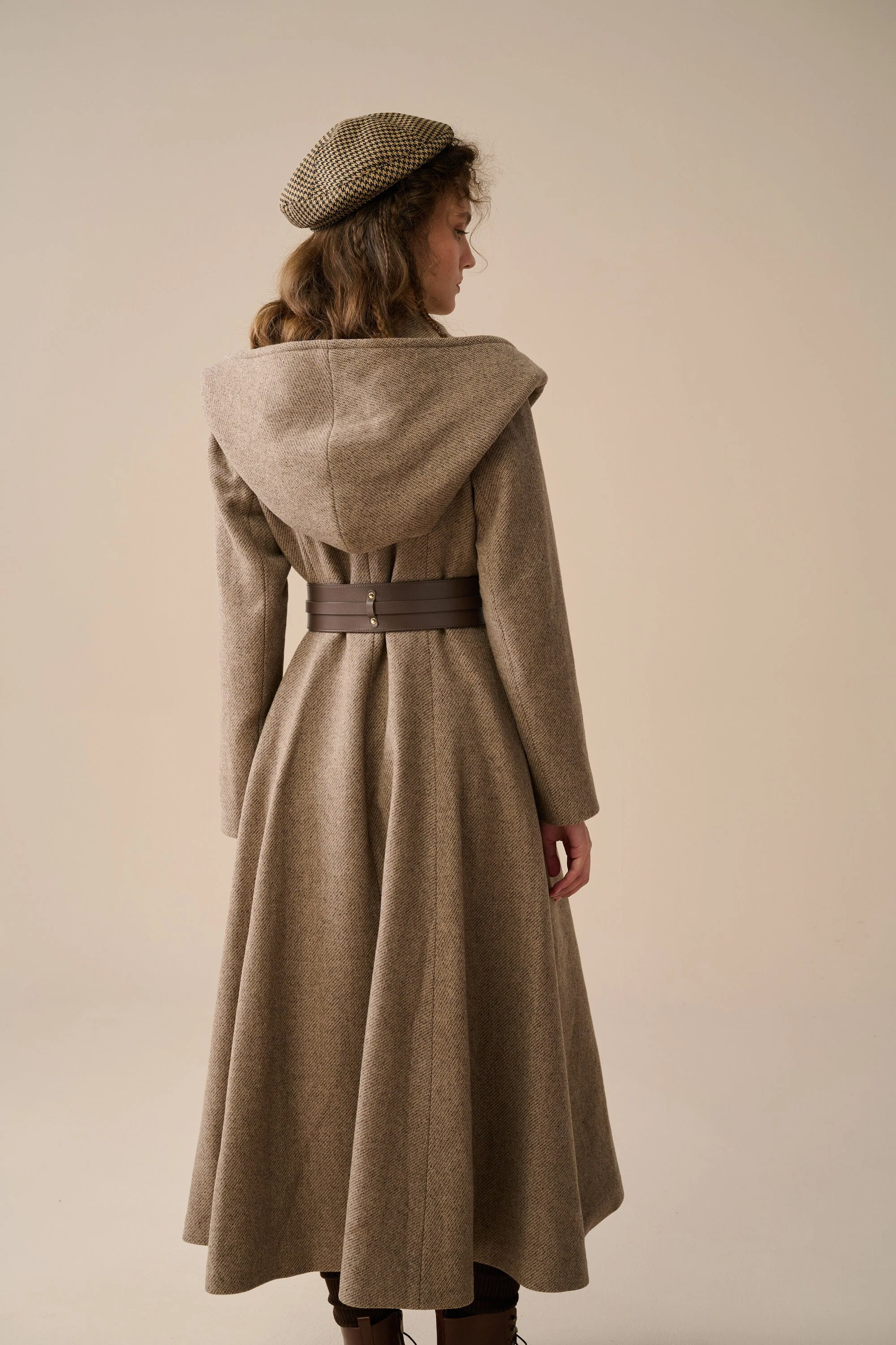 Trista 24 | 100% twill wool hooded coat - Image 7