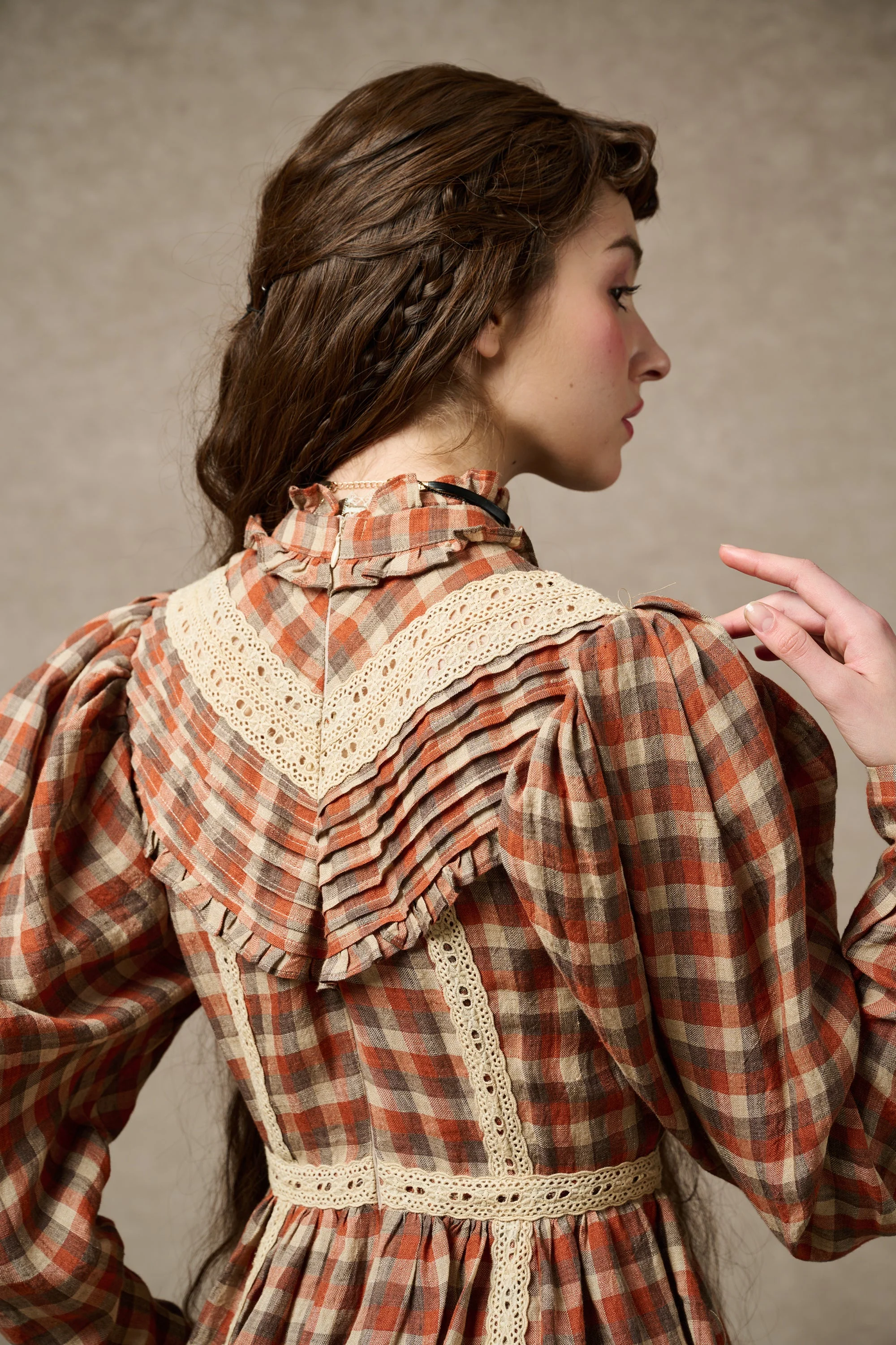 MARY 18 | VINTAGE LINEN DRESS GOWN - Image 18