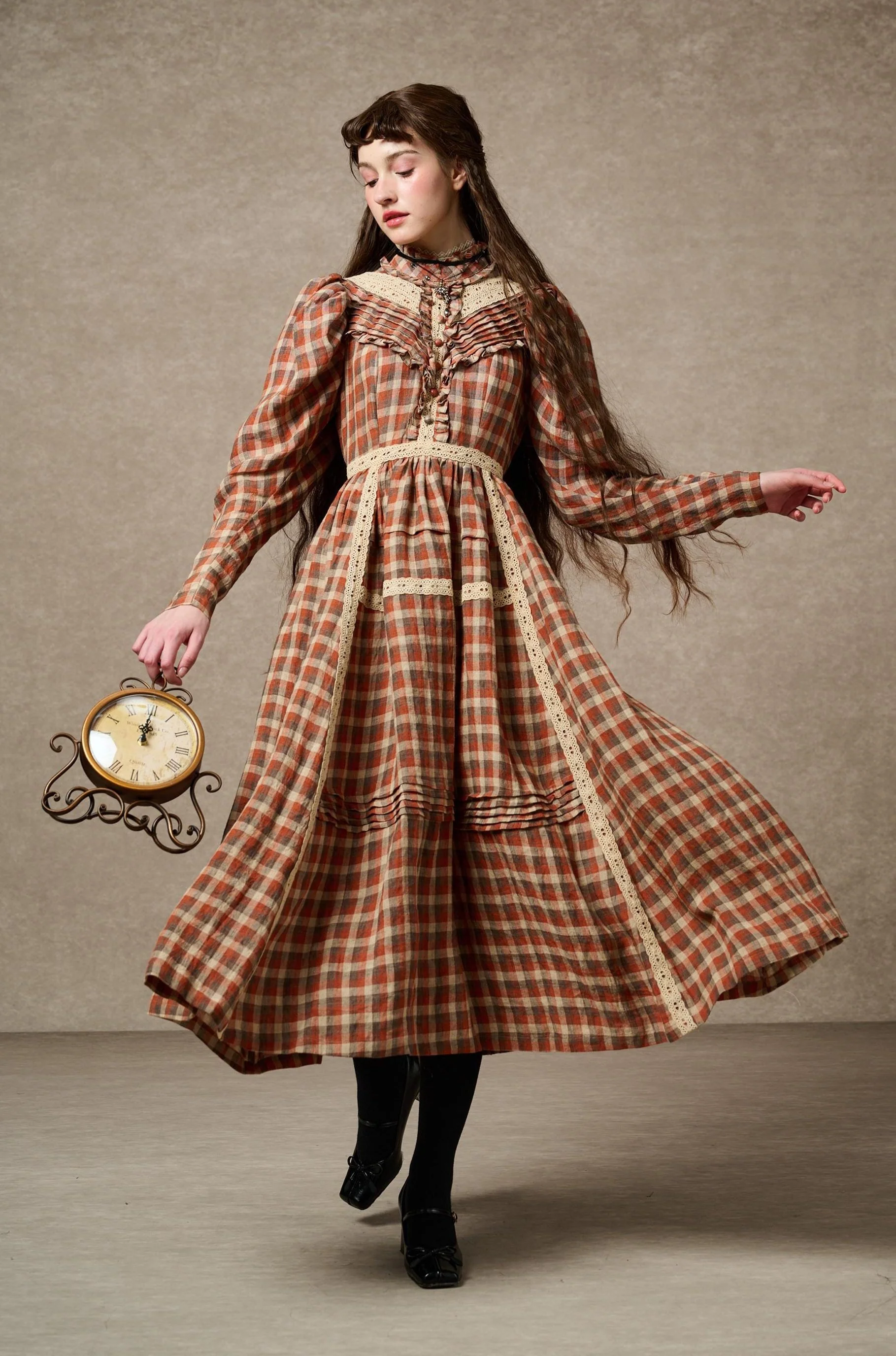 MARY 18 | VINTAGE LINEN DRESS GOWN - Image 3