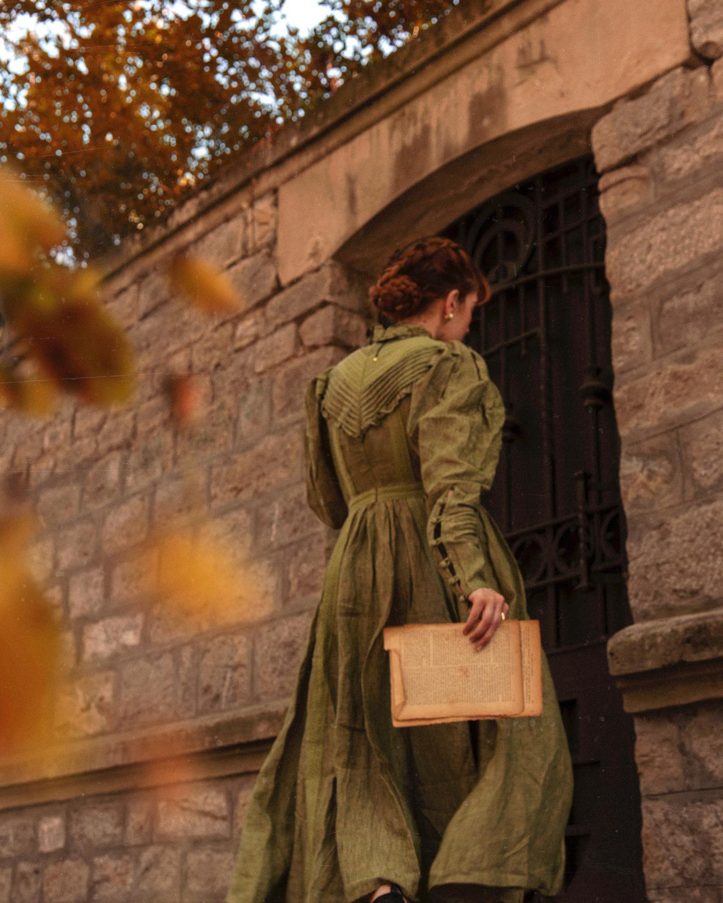 MARY 18 | VINTAGE LINEN DRESS GOWN - Image 9