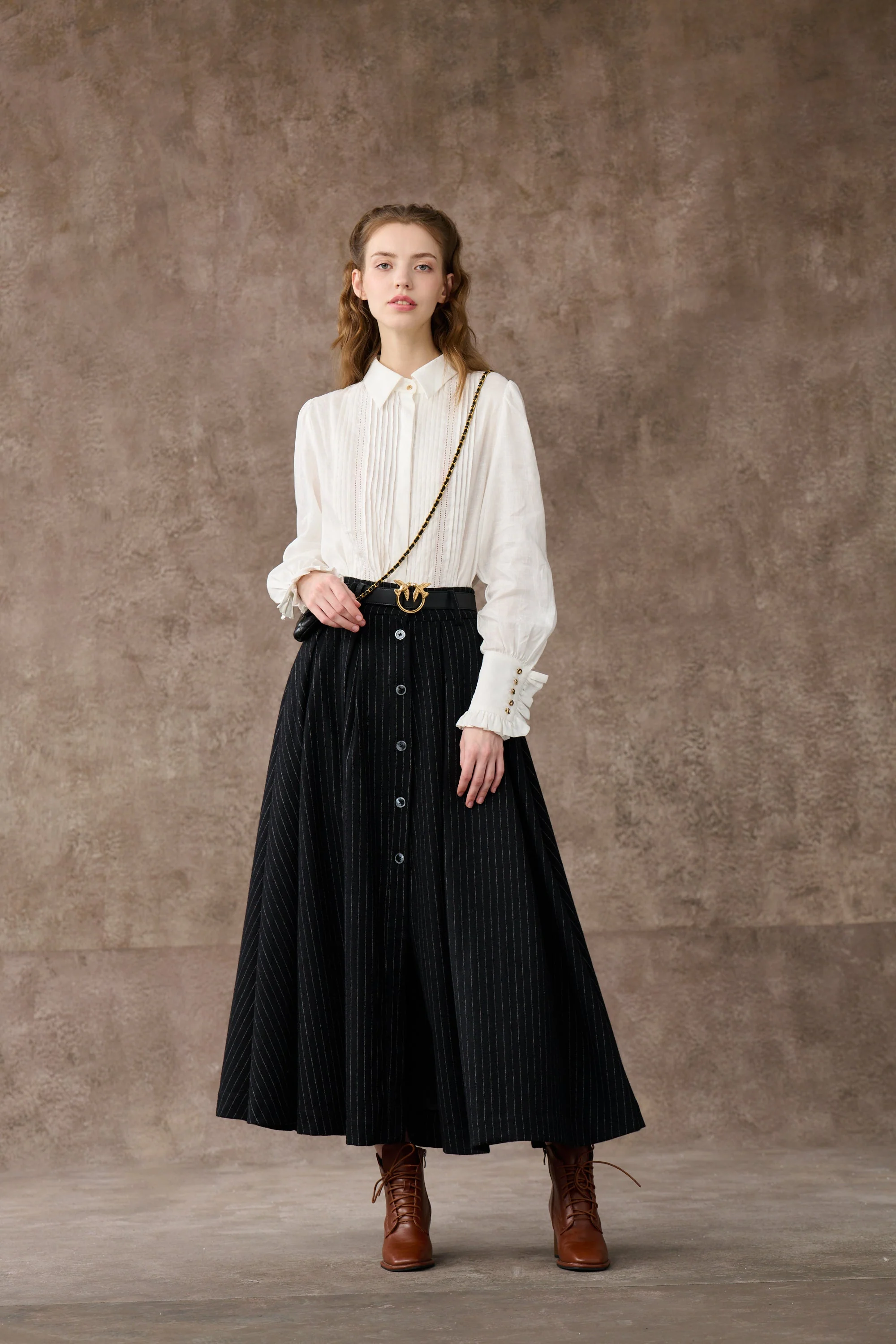 Santal 3 | Striped Wool Skirt in black - Image 8