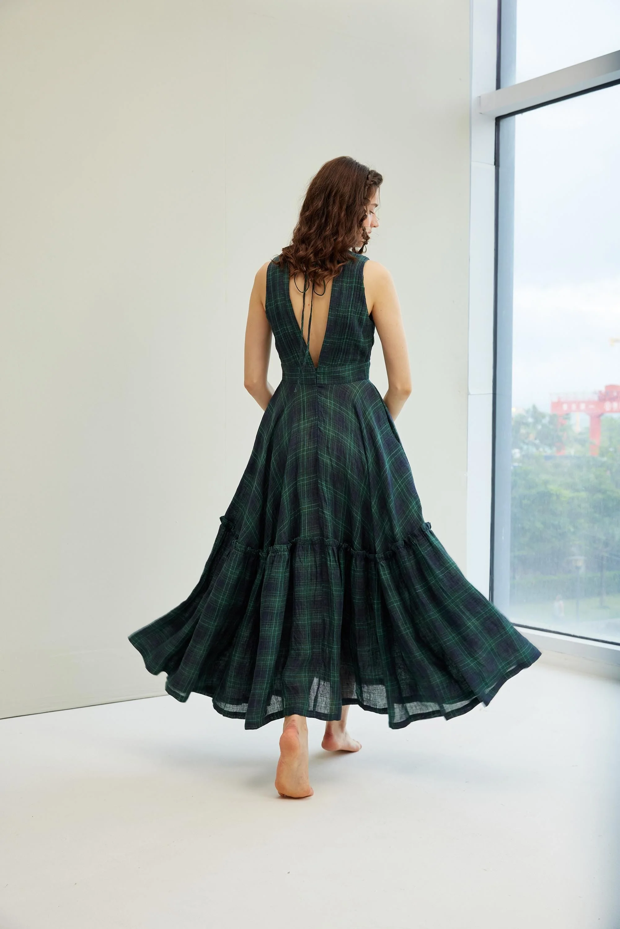 Moon River 24 | V-neck pintucked linen dress gown - Image 10