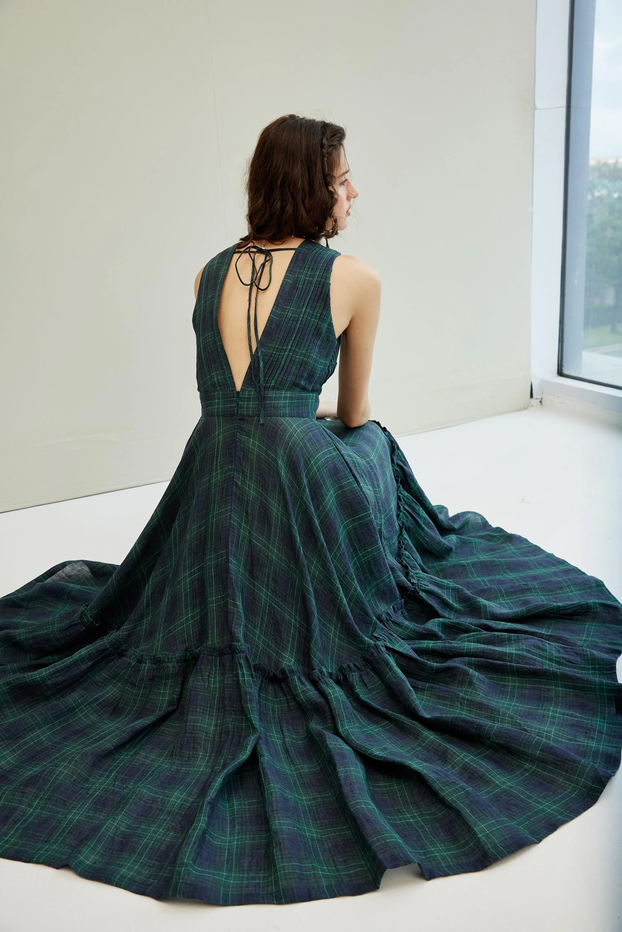 Moon River 24 | V-neck pintucked linen dress gown - Image 11