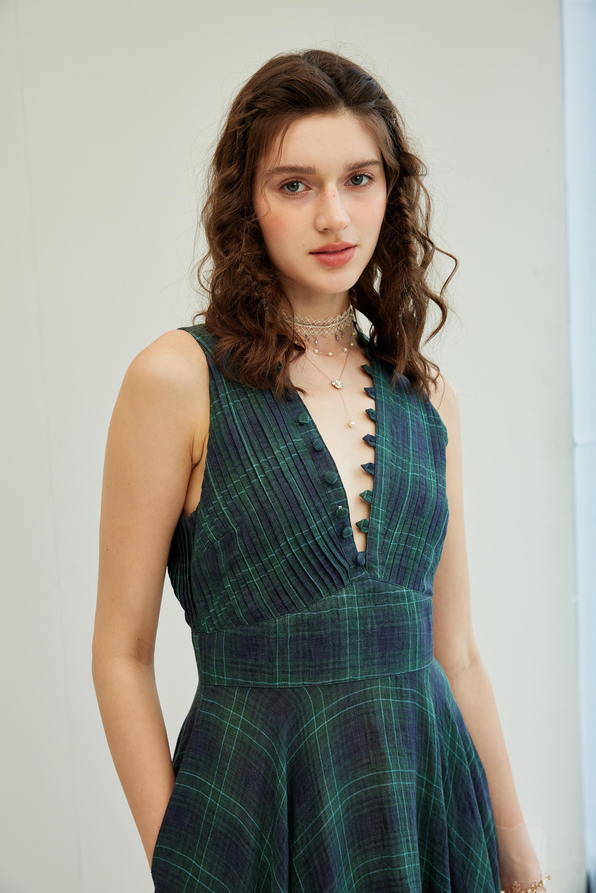 Moon River 24 | V-neck pintucked linen dress gown - Image 9