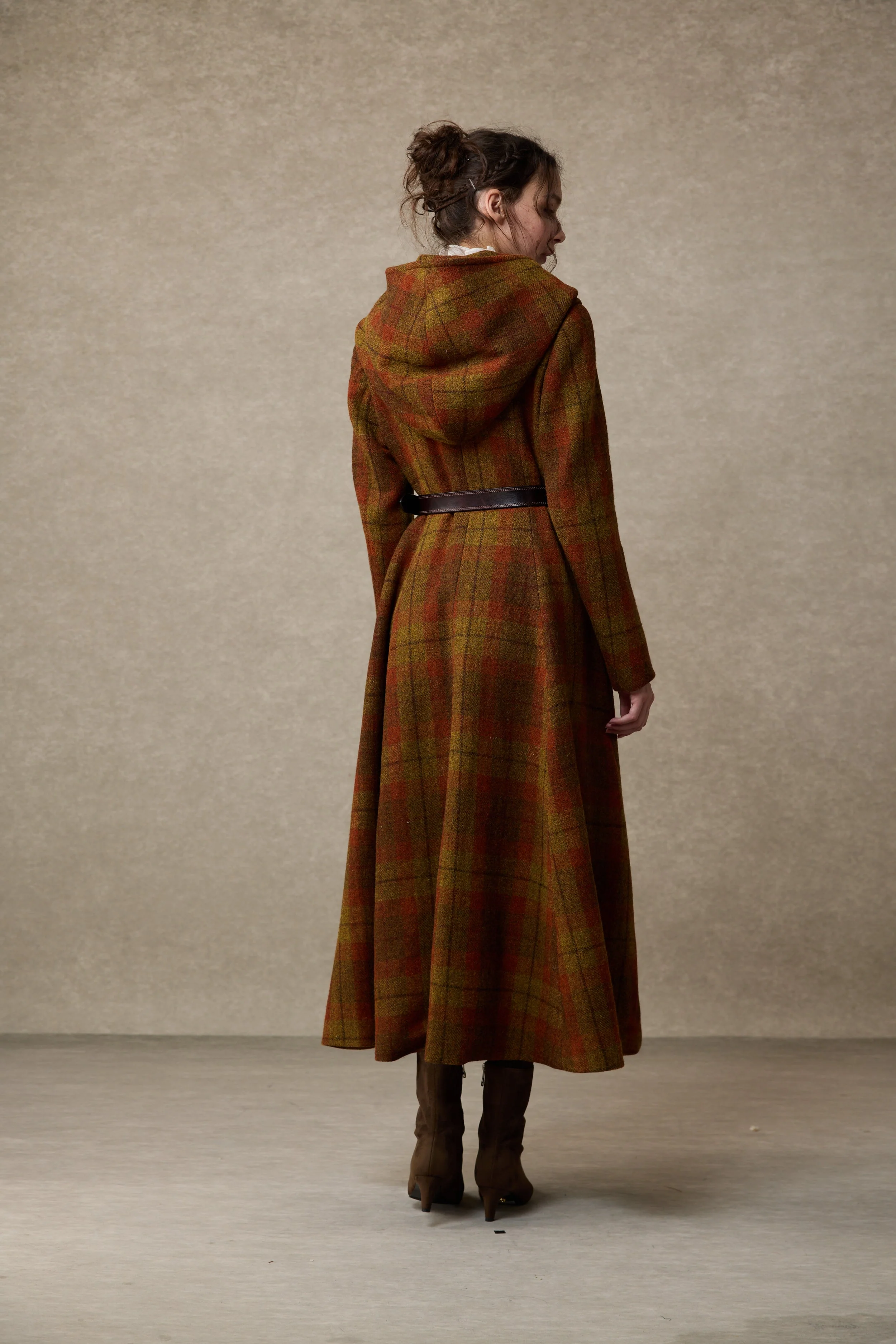 Trista 24 | 100% twill wool hooded coat - Image 8