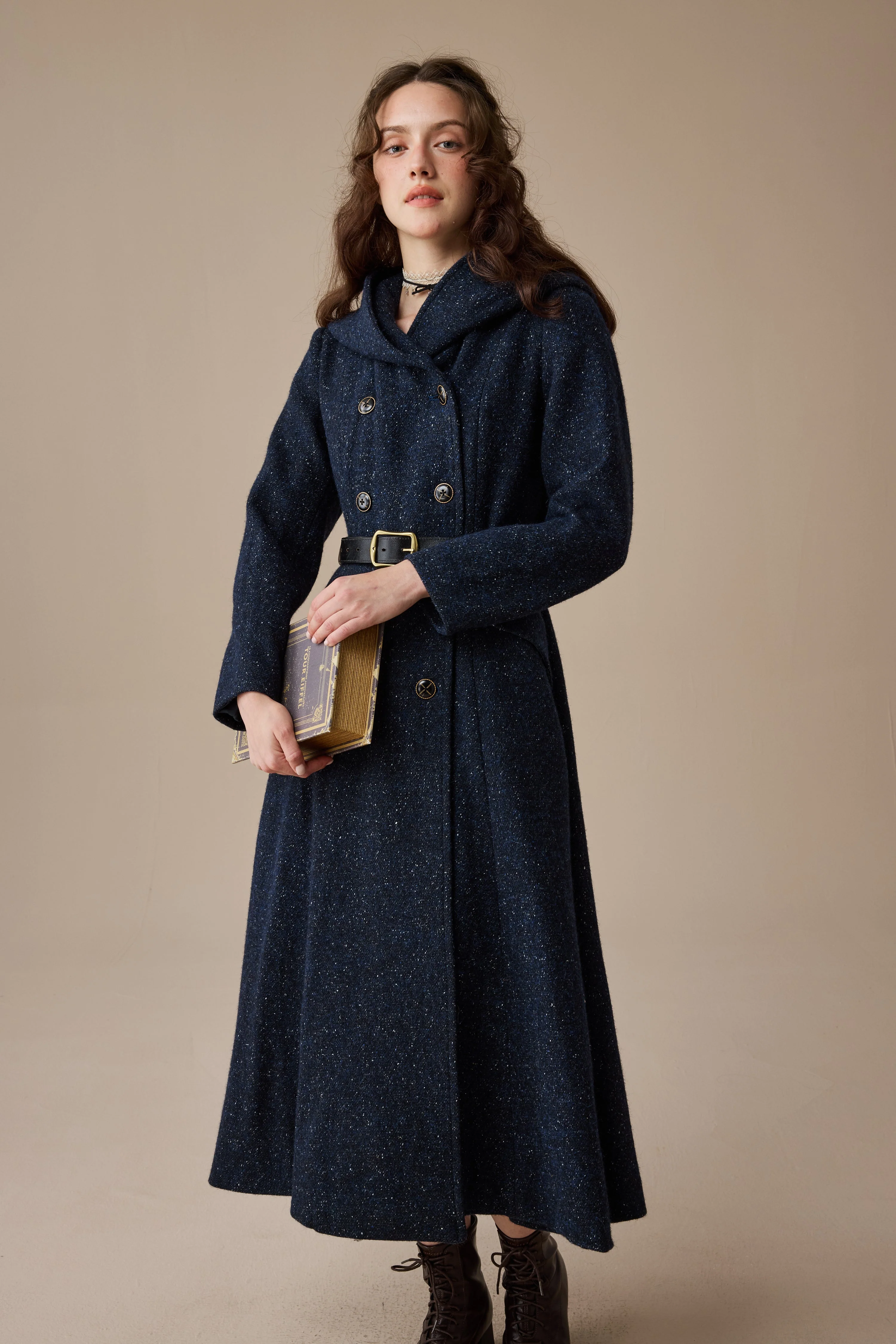 Trista 24 | 100% twill wool hooded coat - Image 10