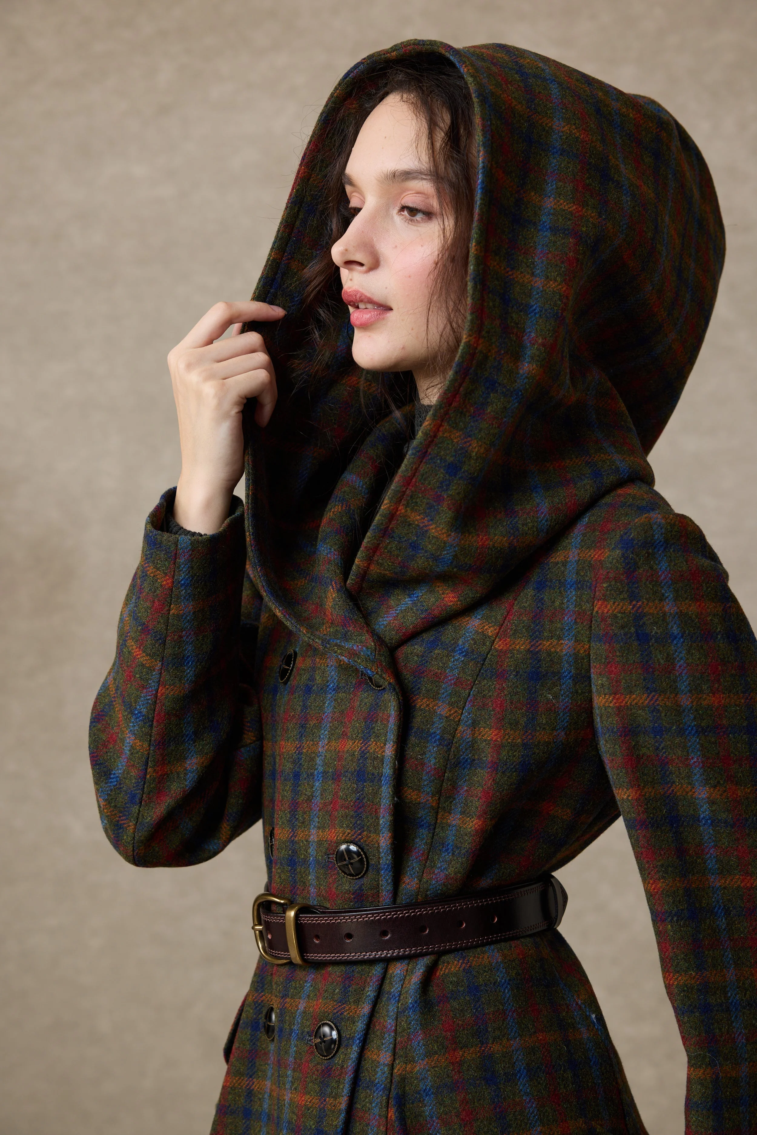 Trista 24 | 100% twill wool hooded coat - Image 12