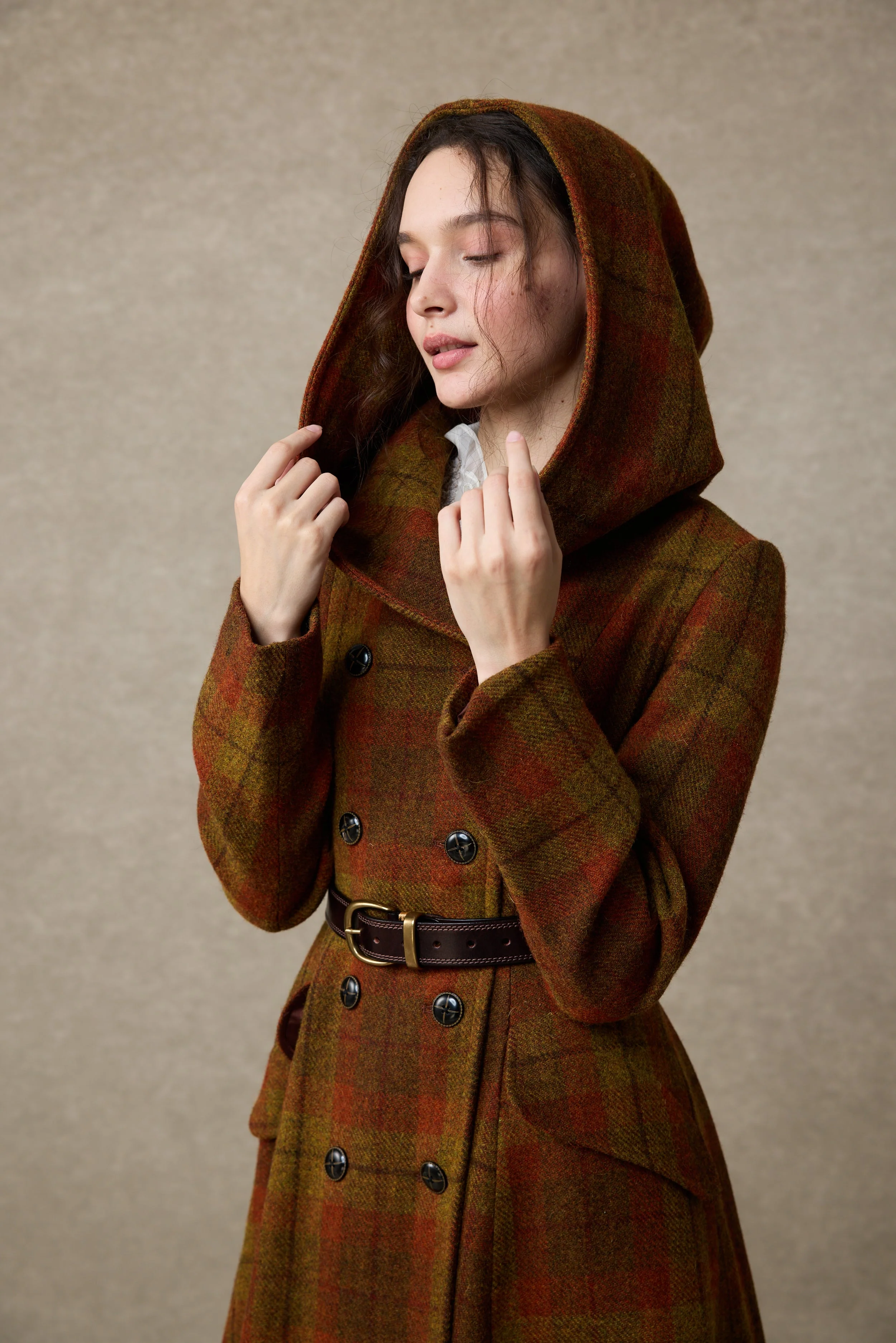Trista 24 | 100% twill wool hooded coat - Image 15