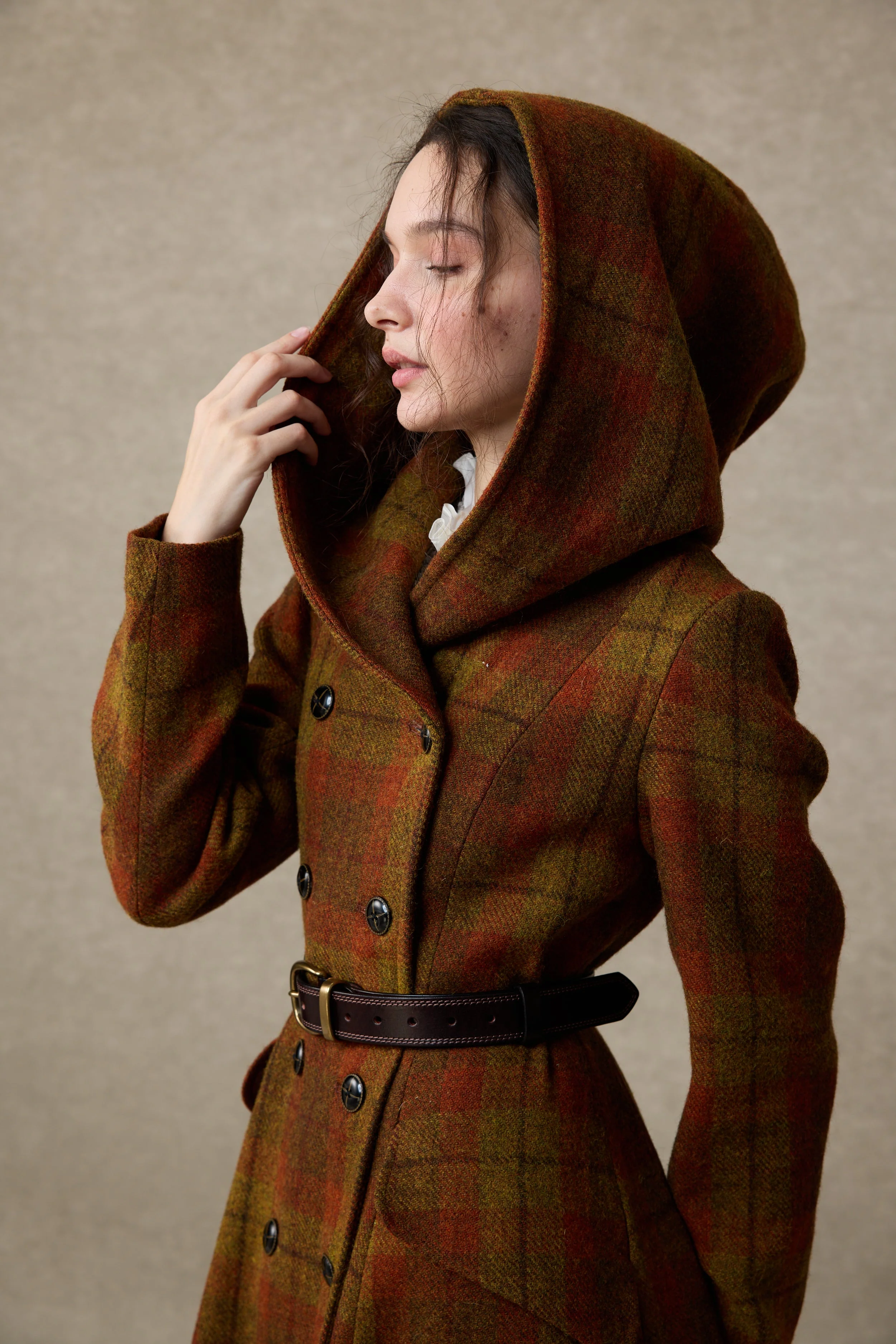 Trista 24 | 100% twill wool hooded coat - Image 18