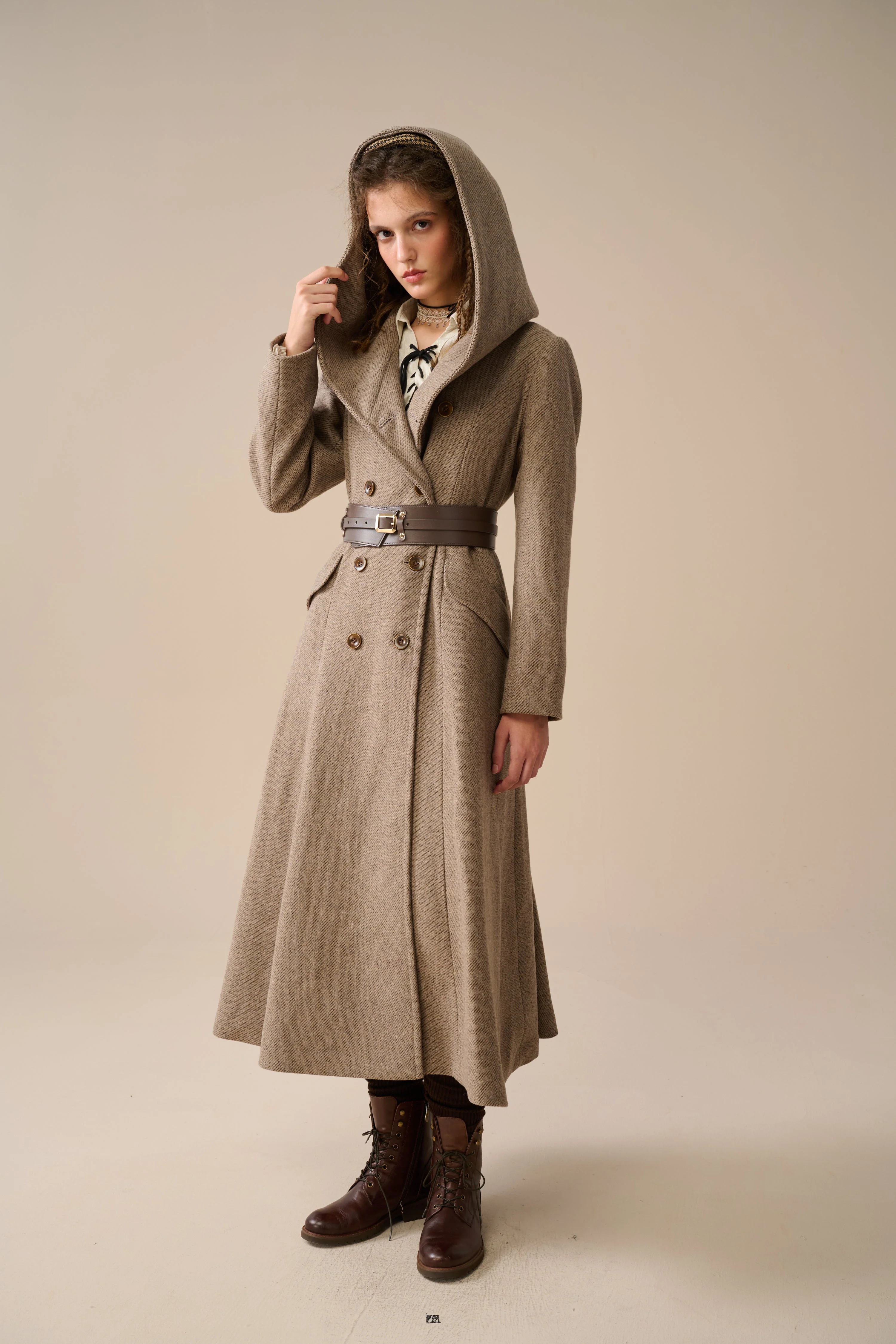 Trista 24 | 100% twill wool hooded coat - Image 11