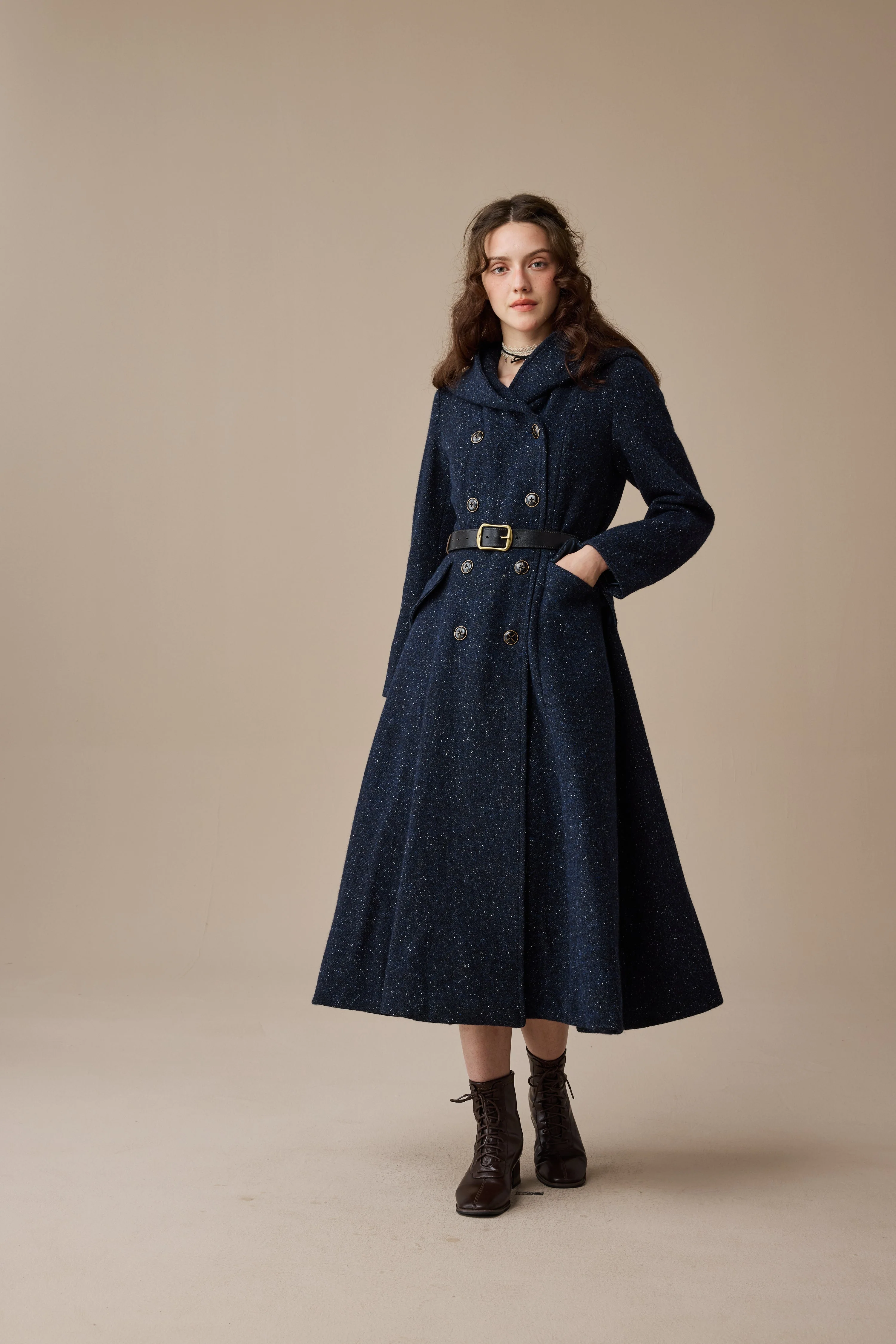 Trista 24 | 100% twill wool hooded coat - Image 3