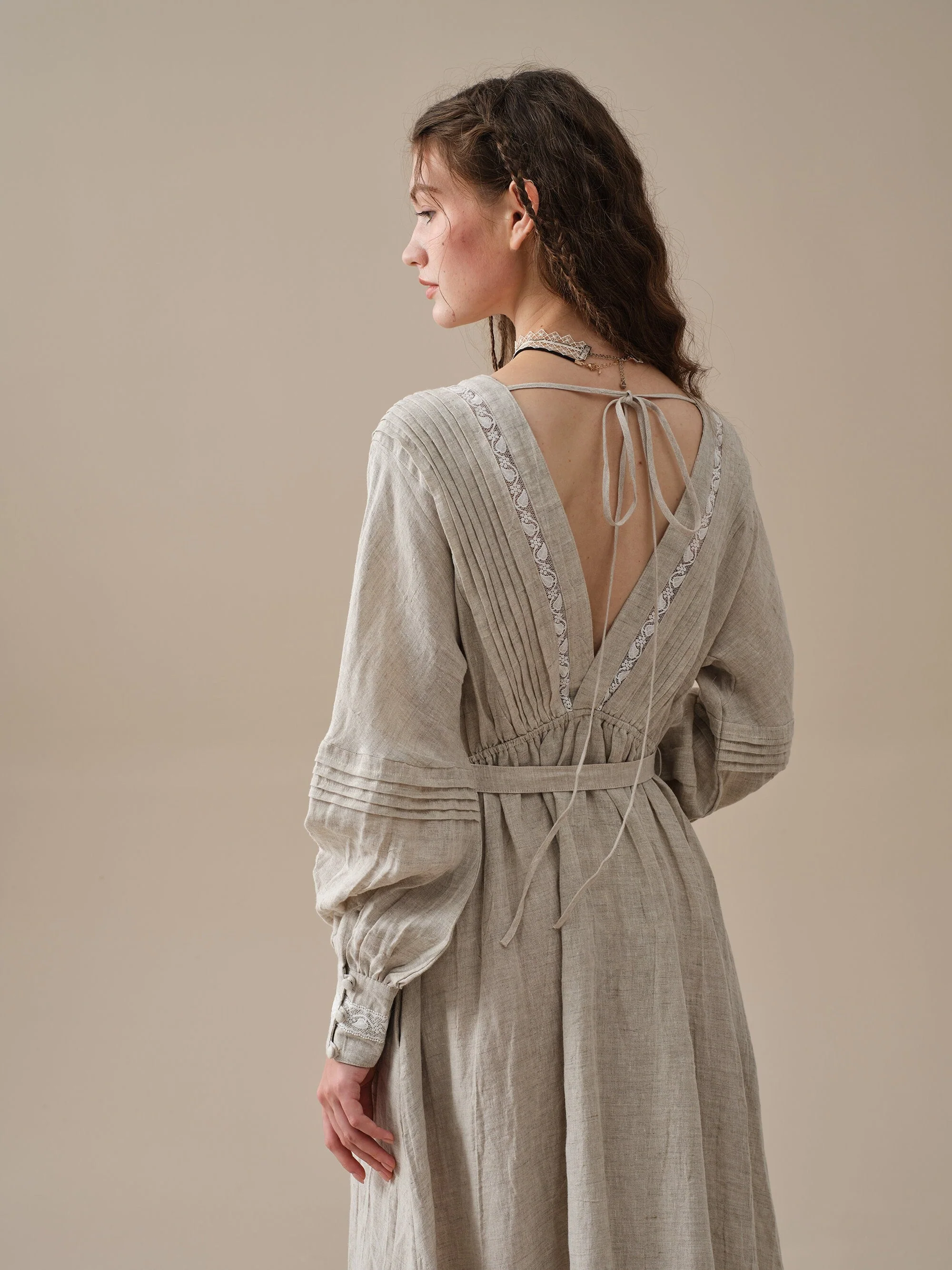 Octavia 17 | pintucked V-neck linen Dress - Image 3