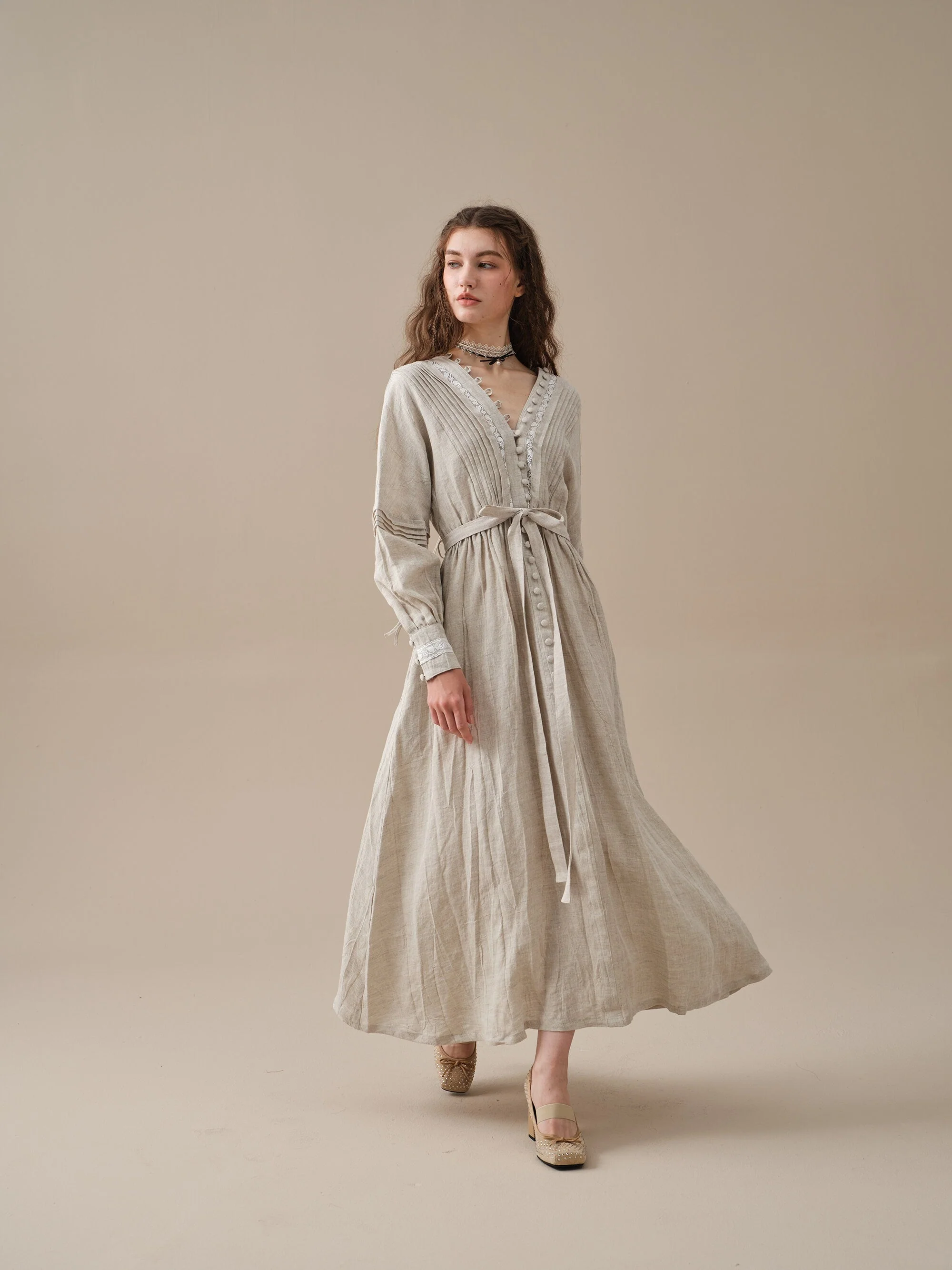 Octavia 17 | pintucked V-neck linen Dress - Image 5