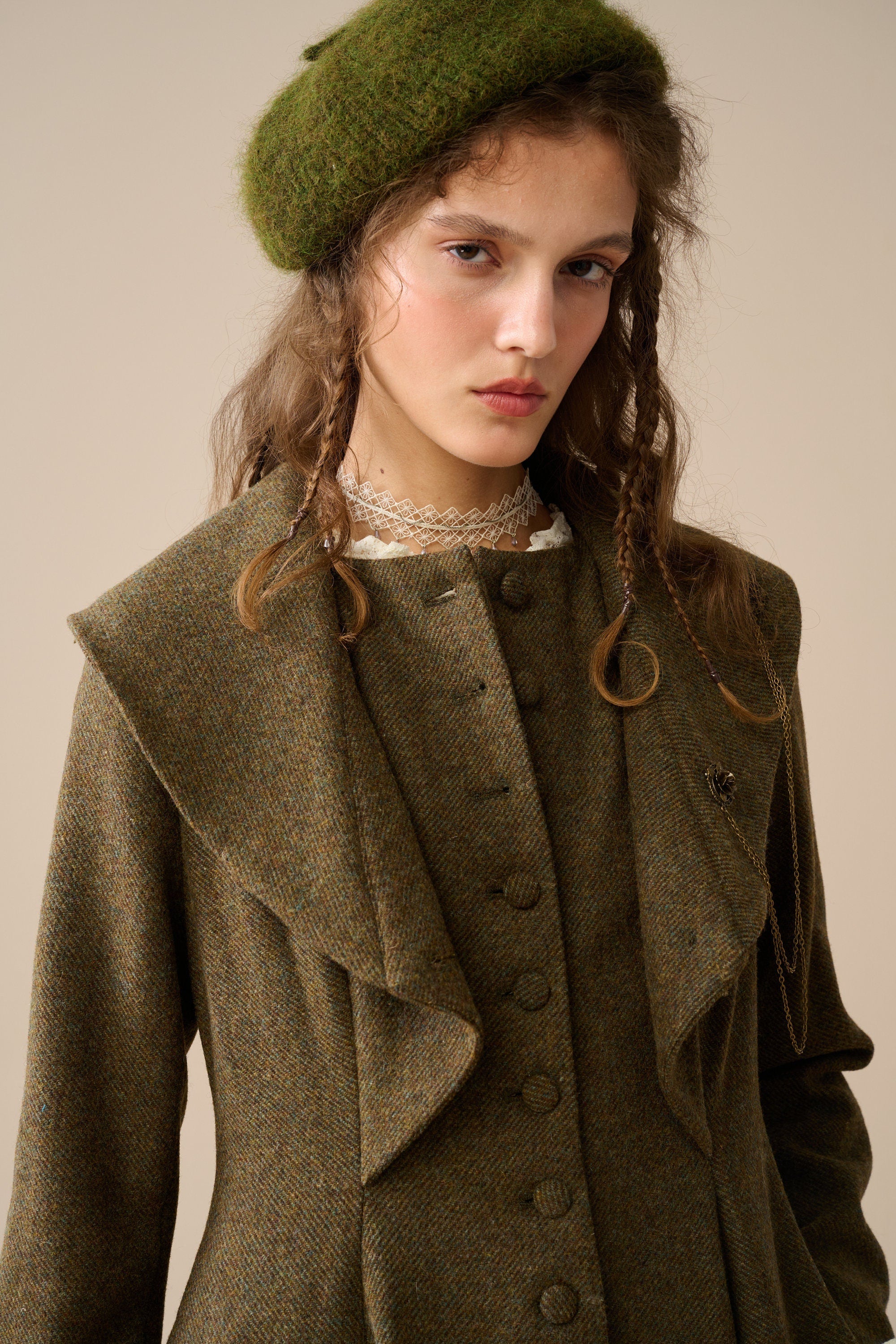 Gemma 17 | 100% wool victorian coat - Image 10