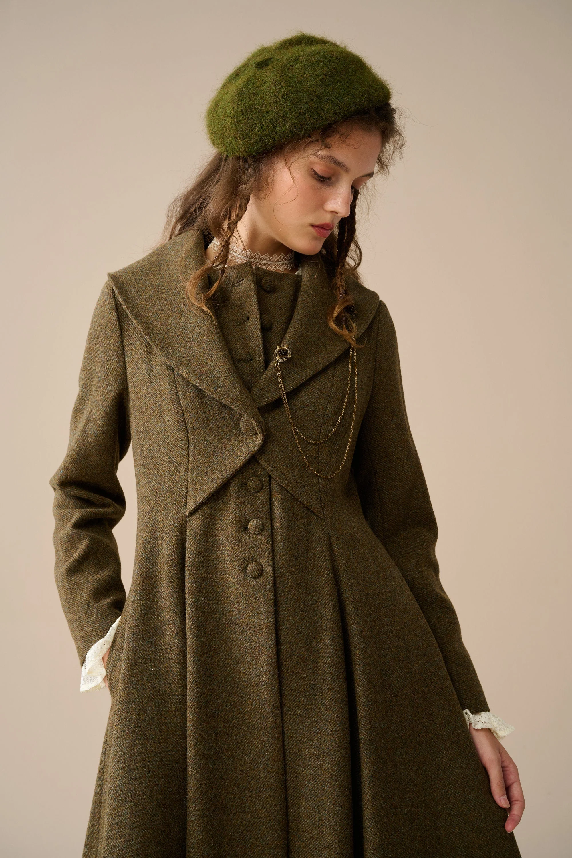 Gemma 17 | 100% wool victorian coat - Image 5