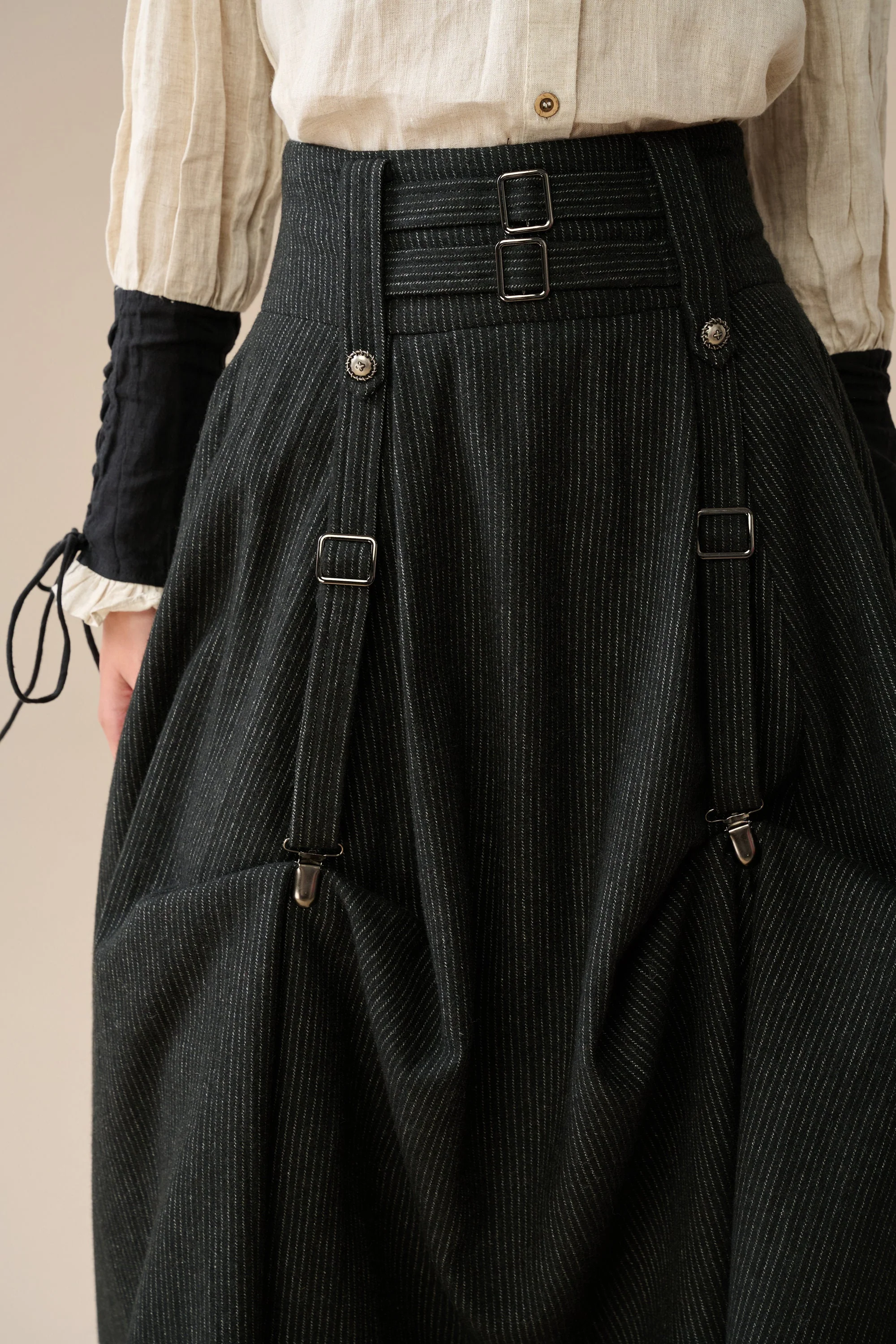Cynthia 16 | Adjustable wool skirt - Image 3