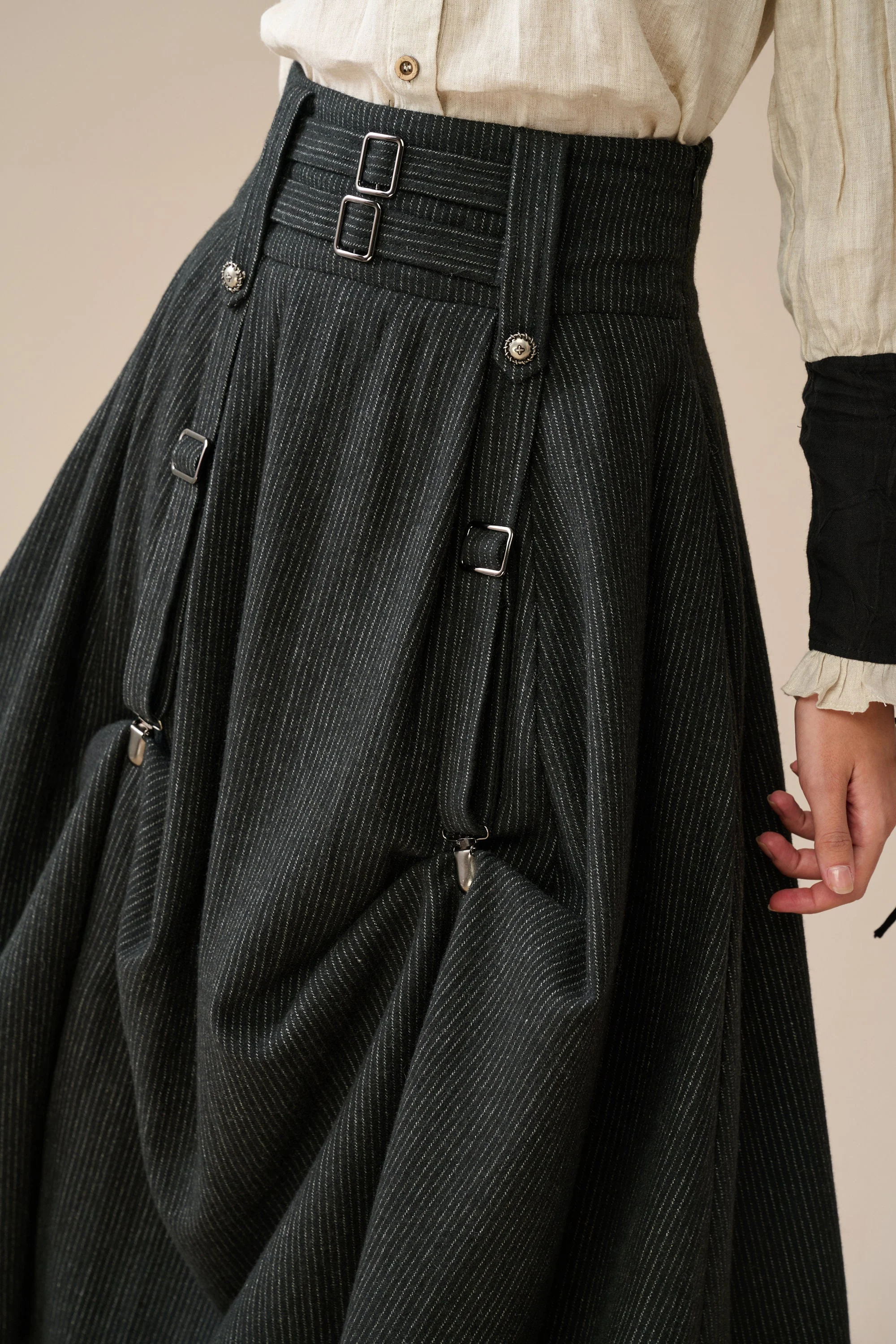 Cynthia 16 | Adjustable wool skirt - Image 4
