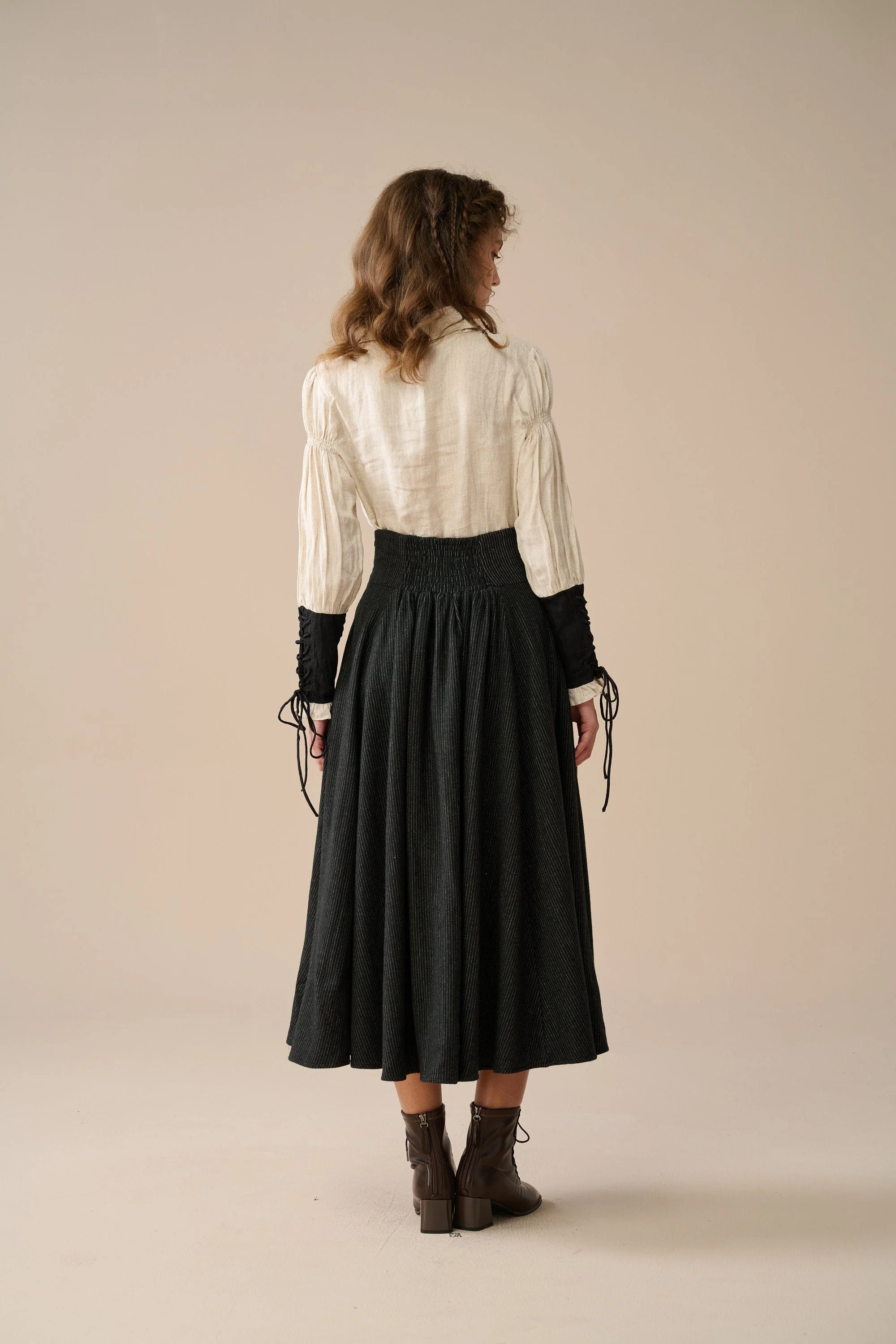 Cynthia 16 | Adjustable wool skirt - Image 9