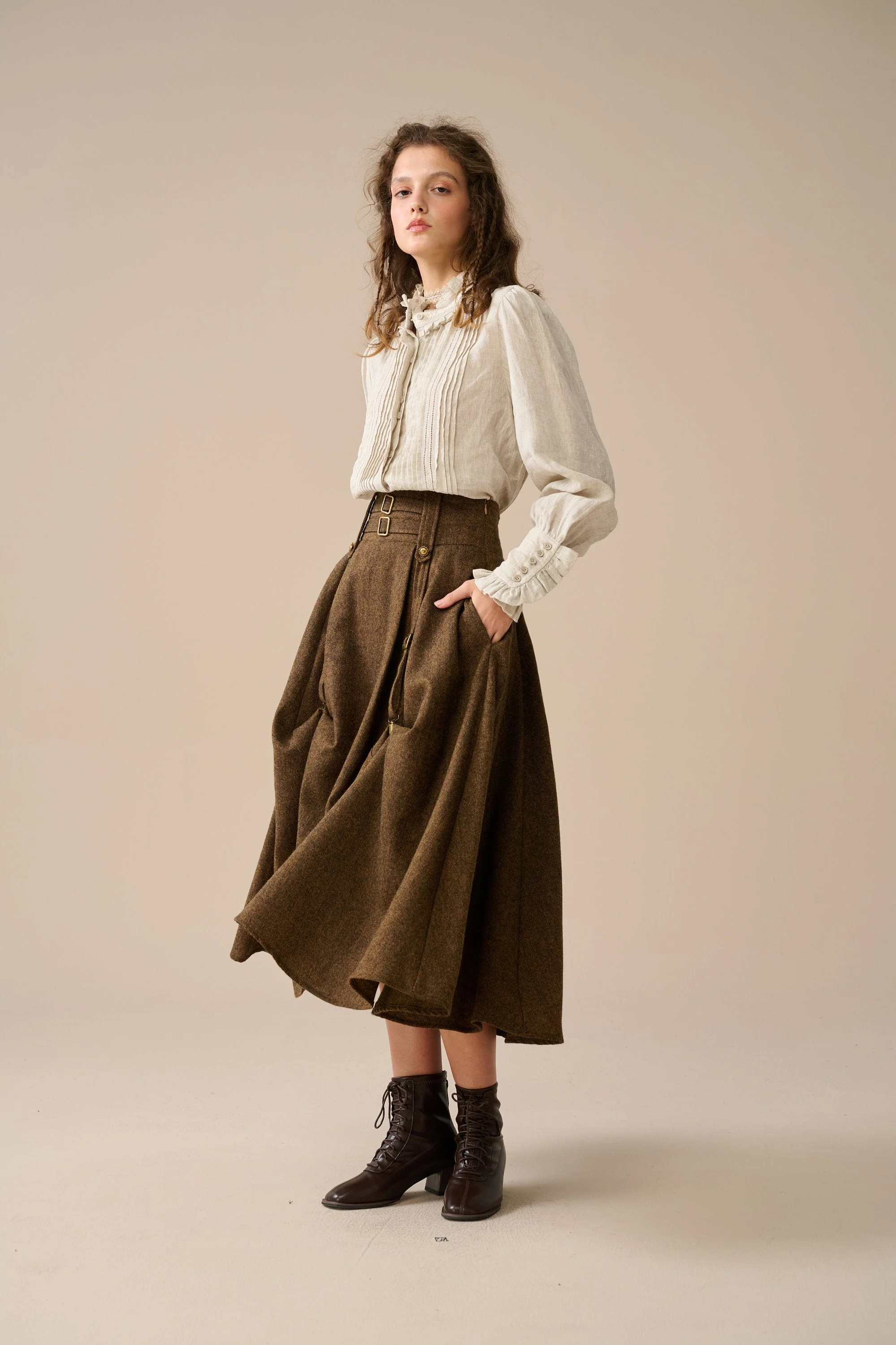 Cynthia 16 | Adjustable wool skirt - Image 9
