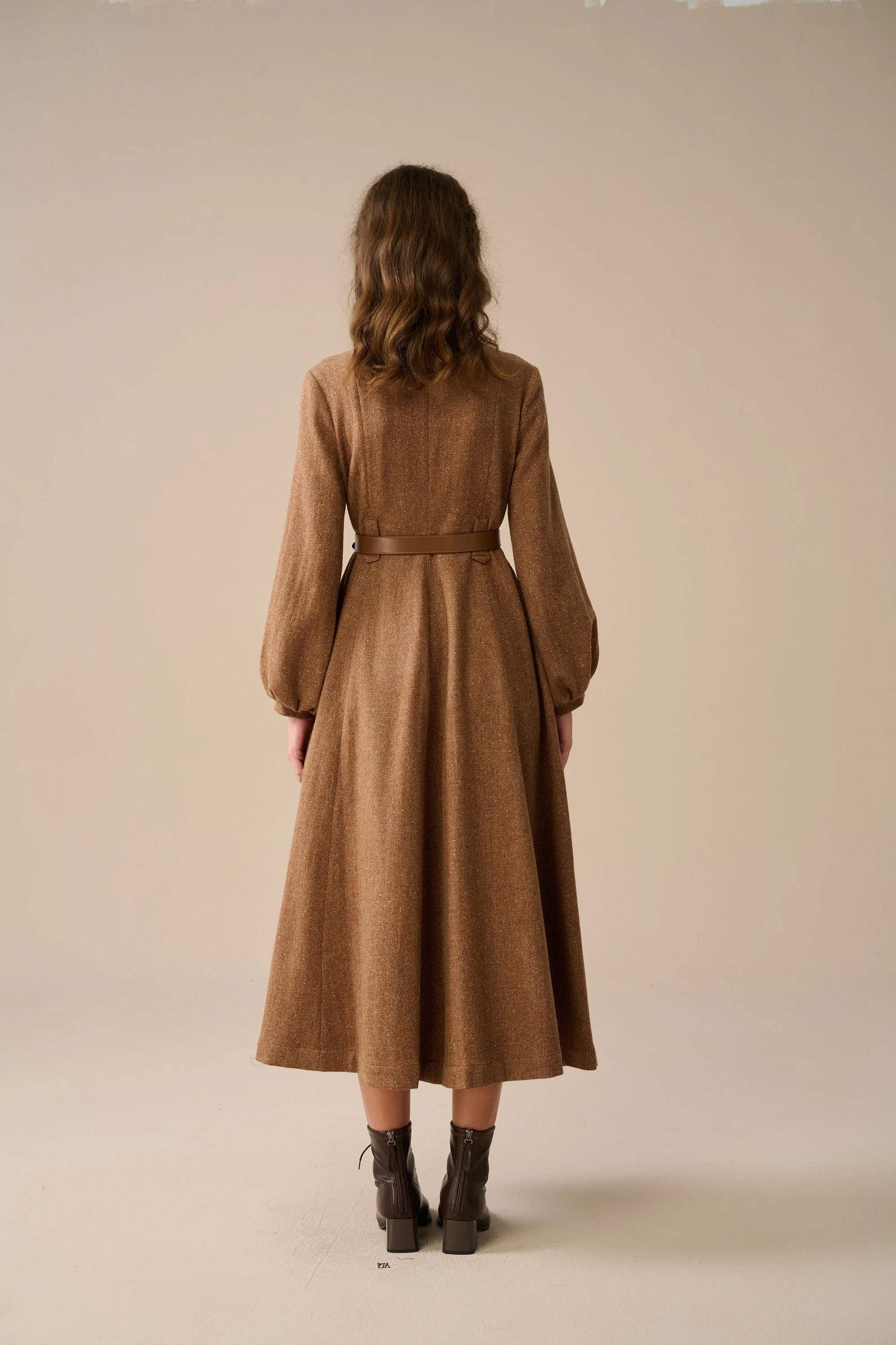Margaret 25|100% wool buttoned down coat - Image 14