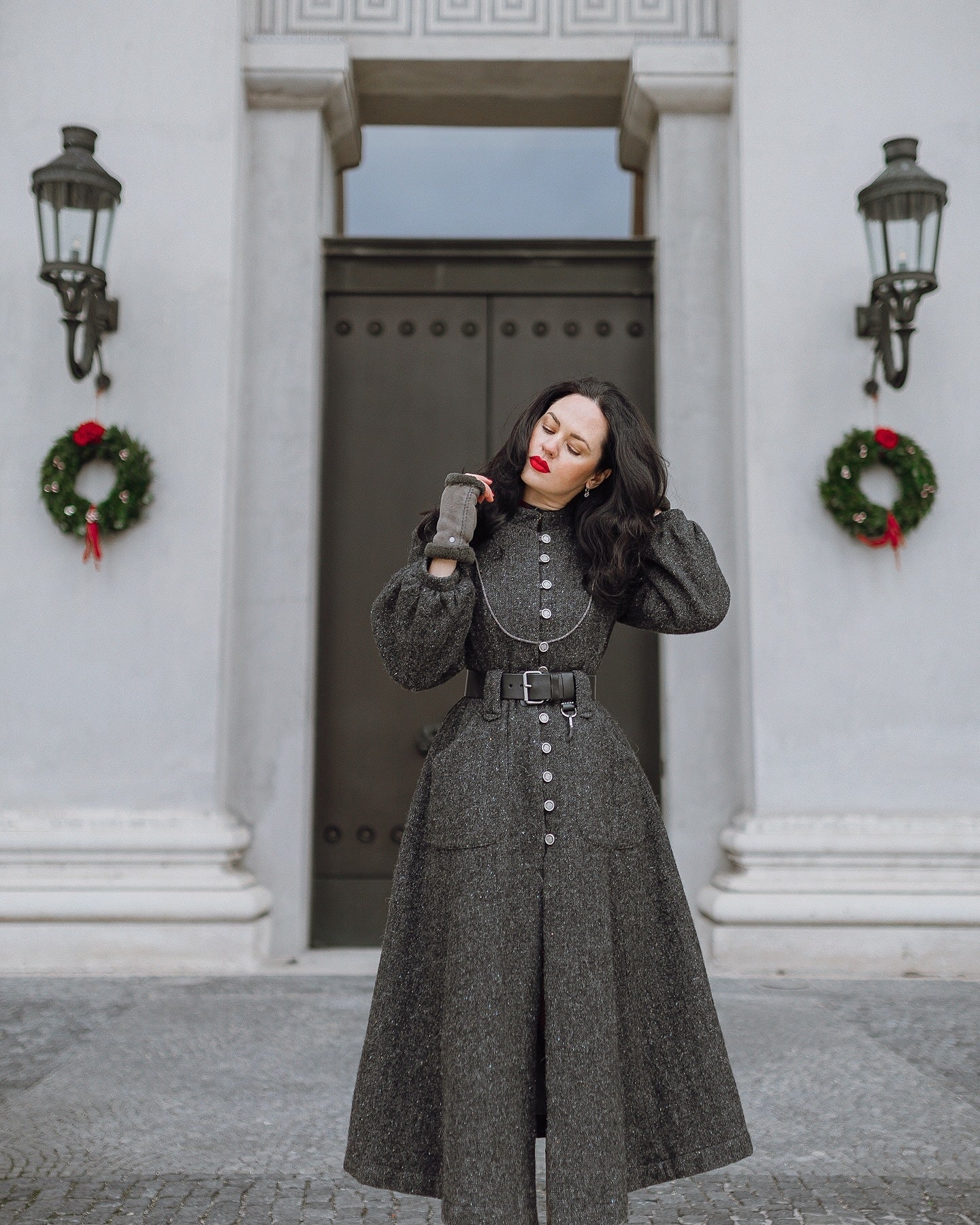Margaret 25|100% wool buttoned down coat - Image 6