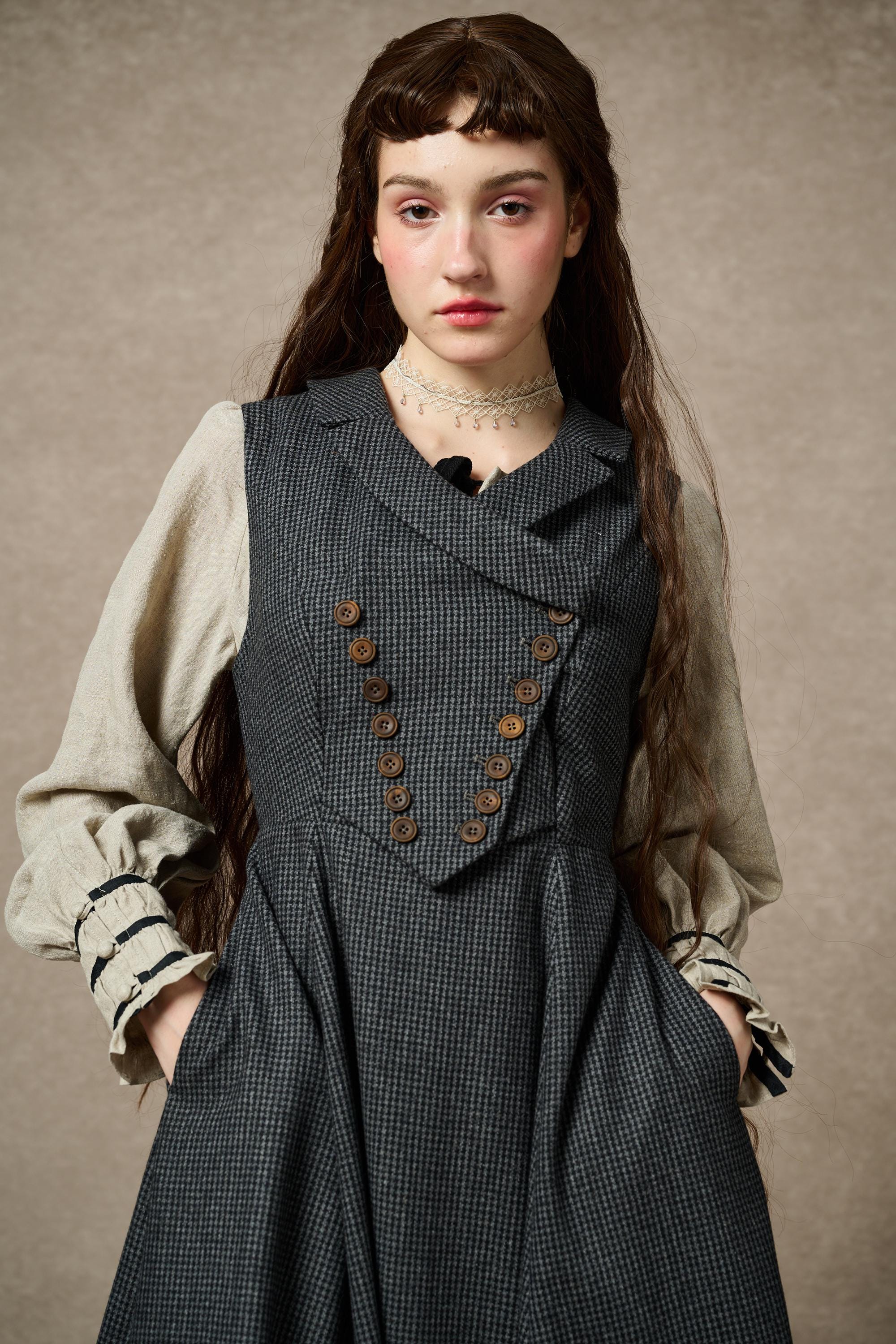 Helen 17| Vintage wool dress - Image 10