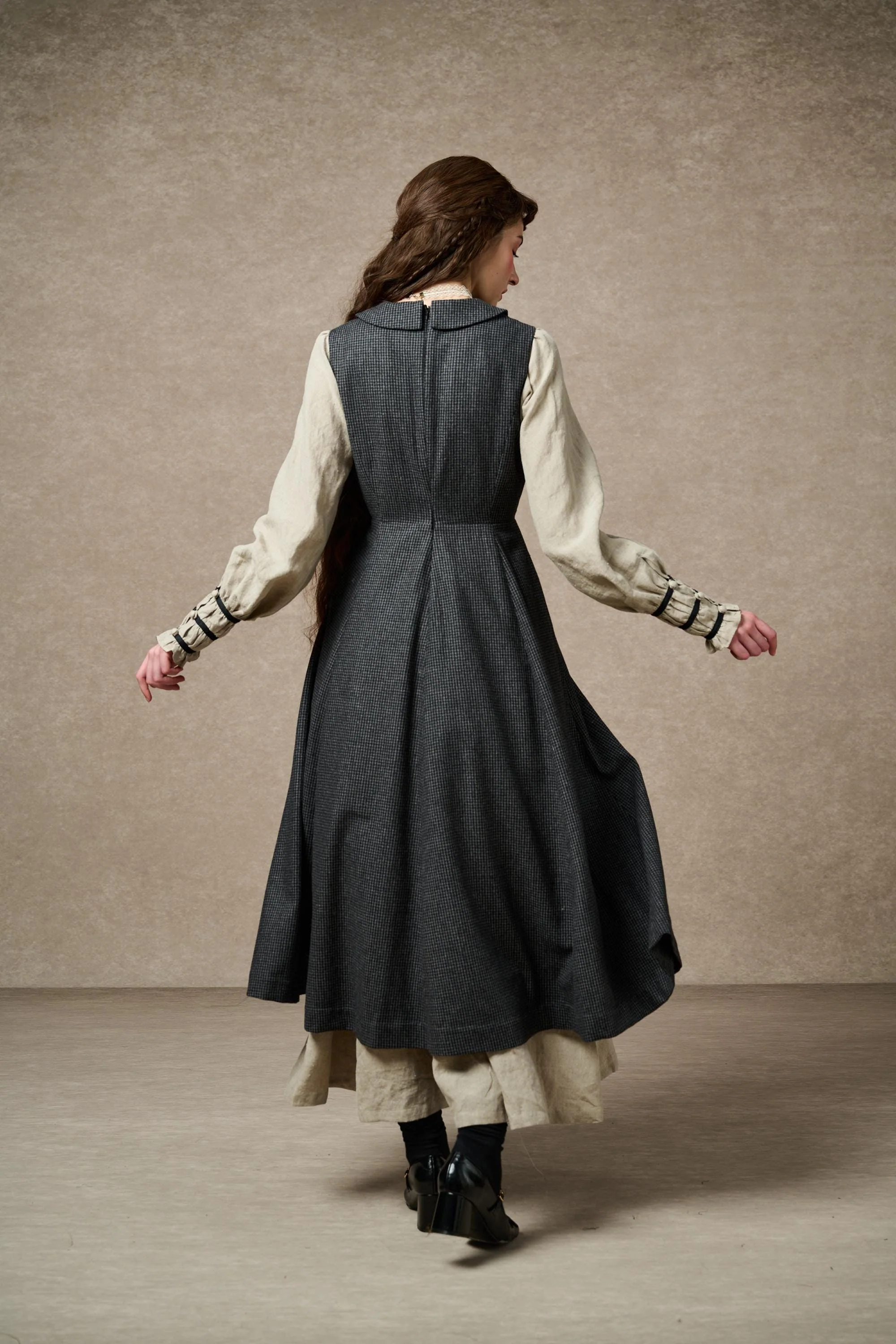 Helen 17| Vintage wool dress - Image 15