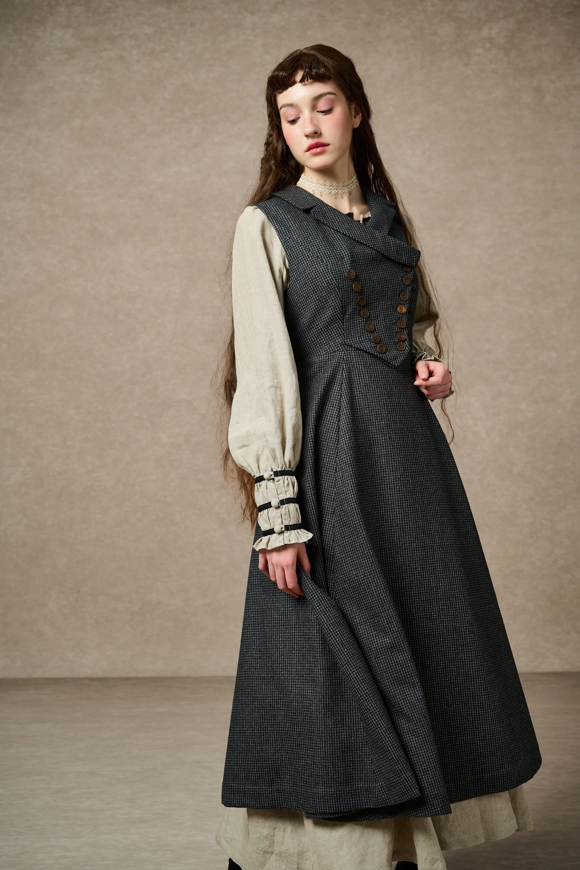Helen 17| Vintage wool dress - Image 18