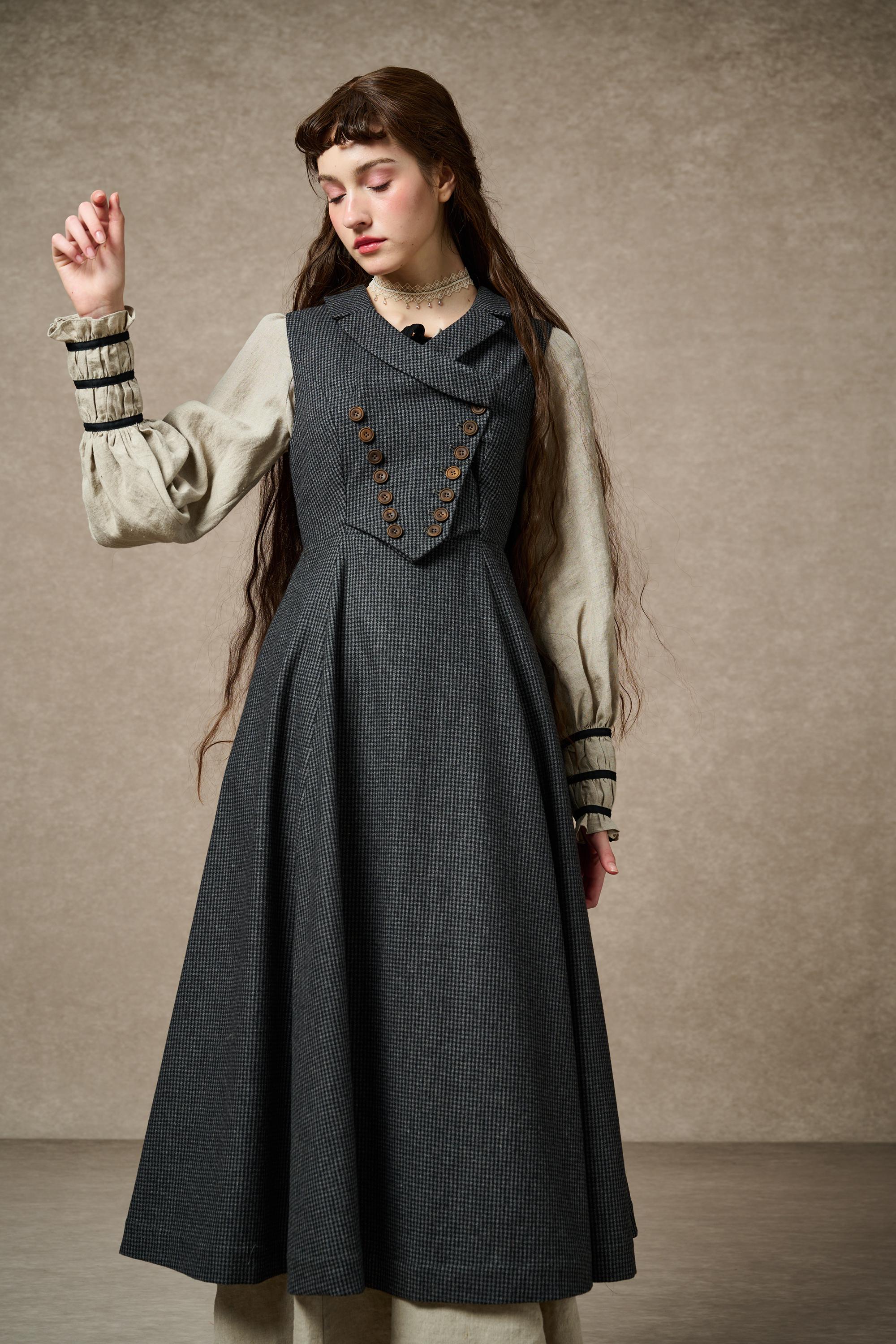 Helen 17| Vintage wool dress - Image 8