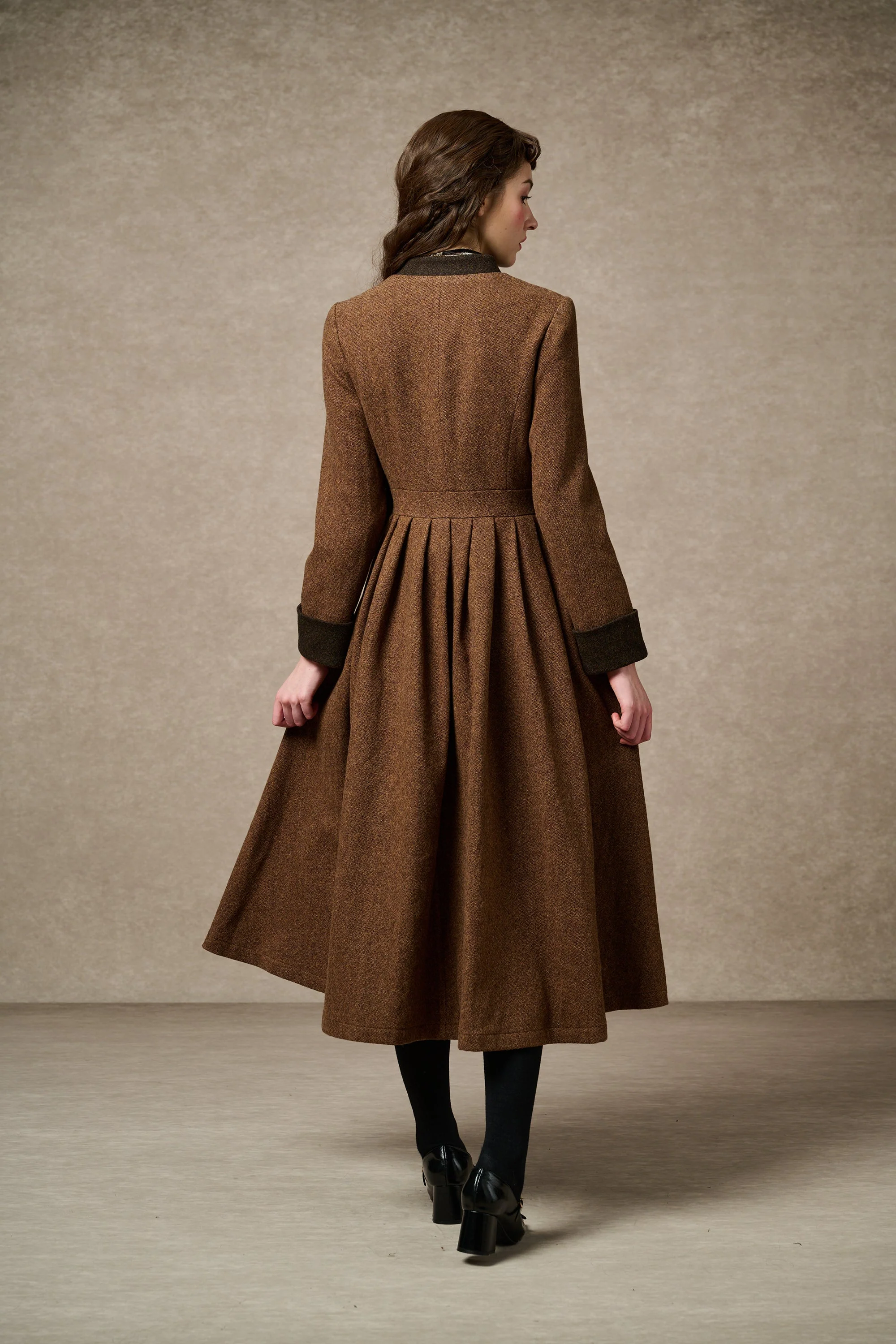 Willow 27 | green wool dress - Image 11