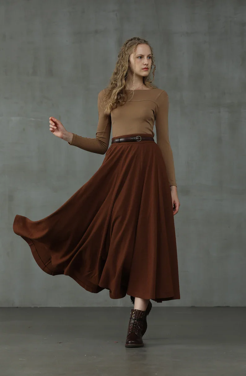 The Soft Lawn 12 | Midi Wool Skirt - Image 11