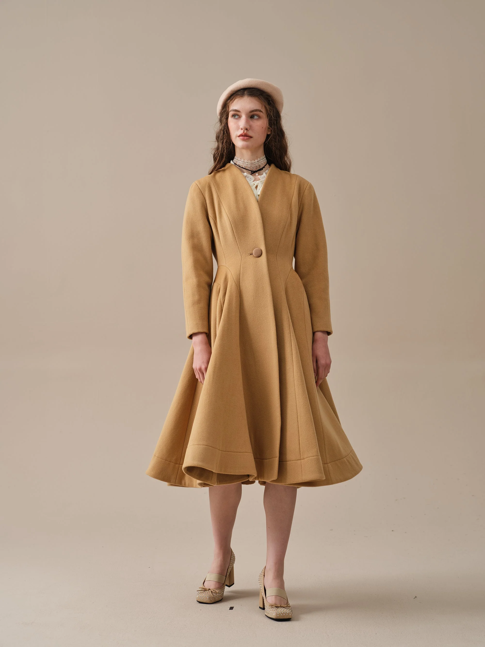 LITTLE WOMEN 22 | WOOL COAT IN BLACK - Image 20