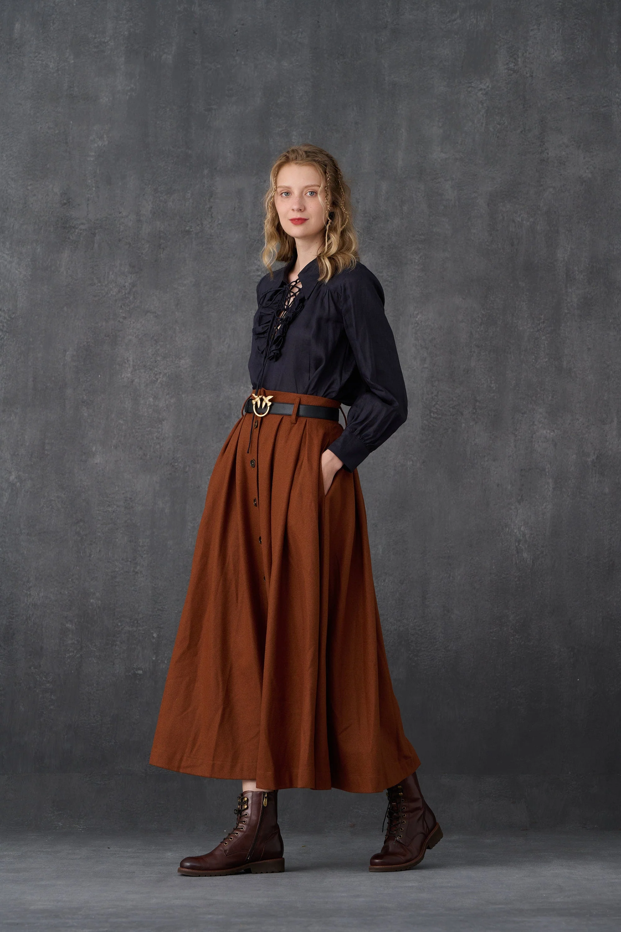 Naomi 33 |  buttoned up wool skirt in brown - Image 11